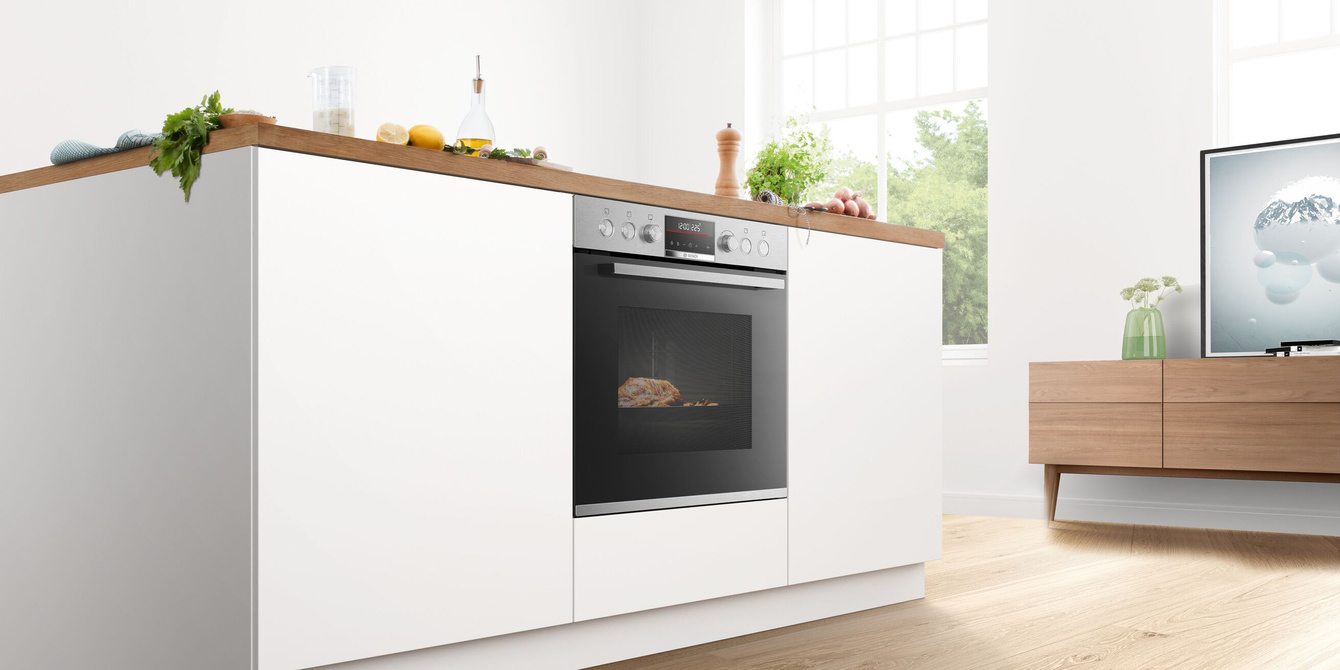 Backöfen und Herdsets bei EKN-Elektrotechnik GbR in Steinefrenz